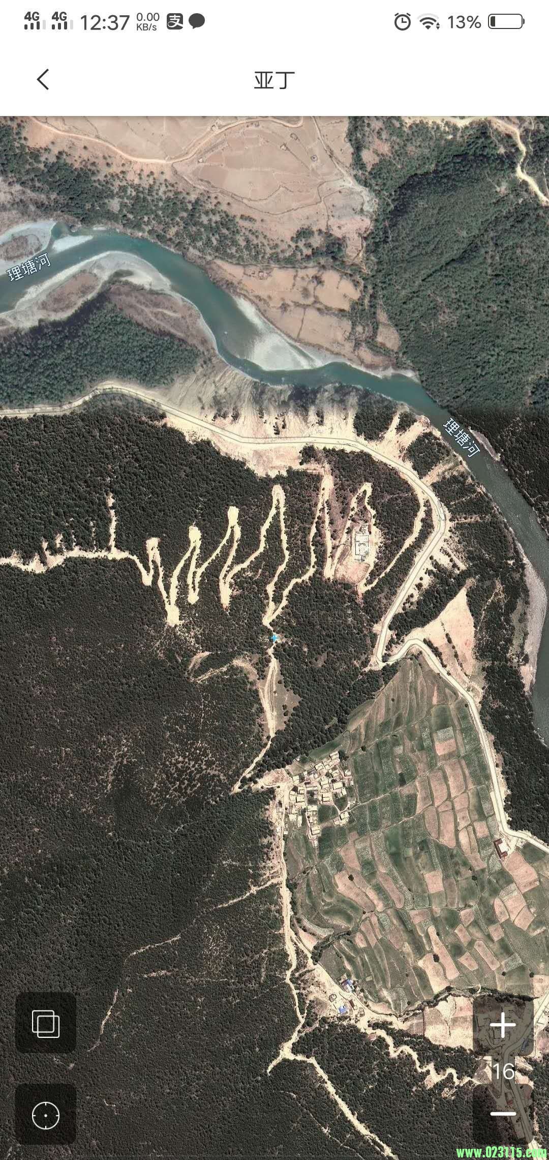 泥路陡坡急弯路段卫星地图