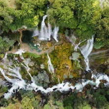 木里云南堡瀑布，千年沙棘林